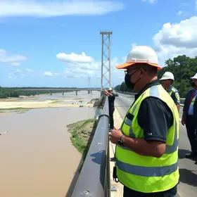 Ponte sobre o Rio Jequitinhonha